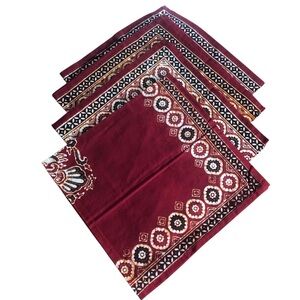 Pier 1 Imports Set Of 8 square dinner napkins 100% cotton